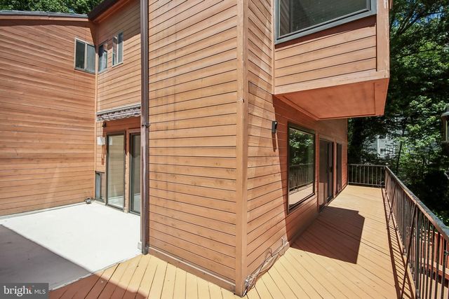 2121 CABOTS POINT LN, Reston, VA 20191