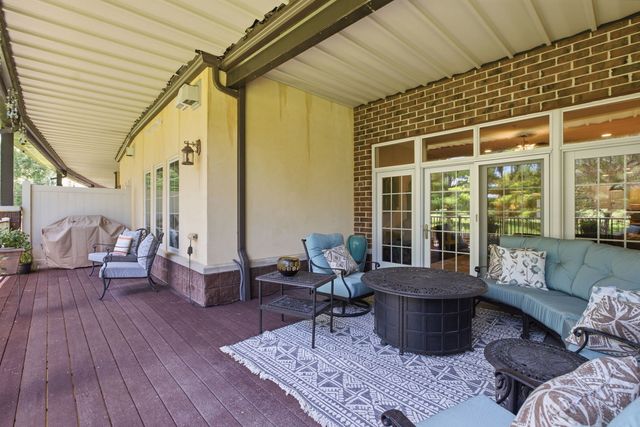 6215 Utica Ridge Road 104, Davenport, IA 52807