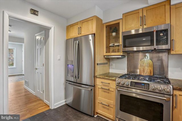 11011 MONTROSE AVE, Garrett Park, MD 20896