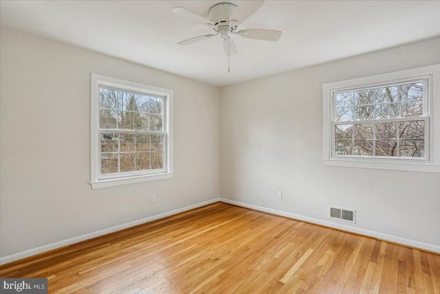 11011 MONTROSE AVE, Garrett Park, MD 20896