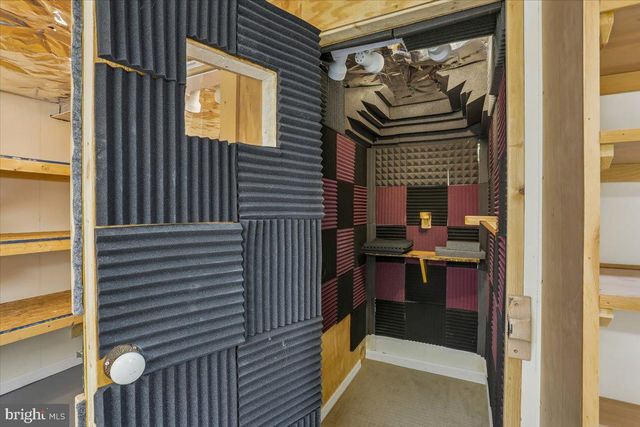 11011 MONTROSE AVE, Garrett Park, MD 20896