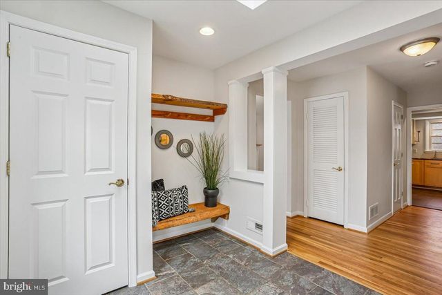 11011 MONTROSE AVE, Garrett Park, MD 20896