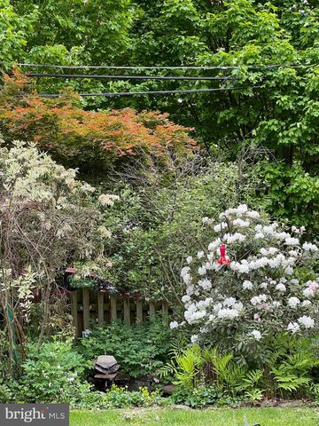 11011 MONTROSE AVE, Garrett Park, MD 20896