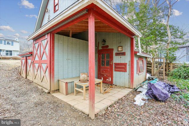 11011 MONTROSE AVE, Garrett Park, MD 20896