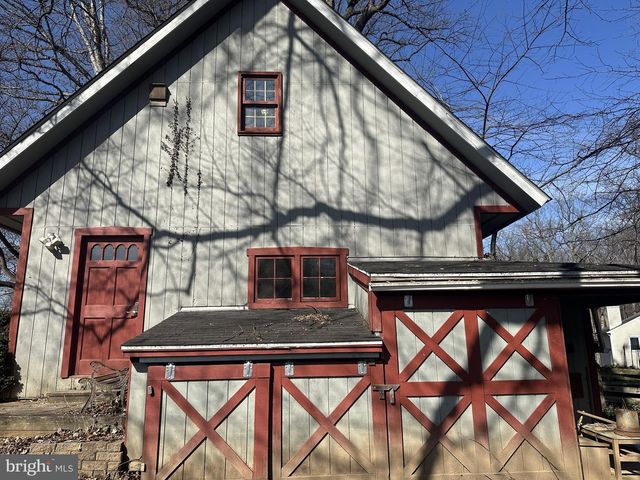 11011 MONTROSE AVE, Garrett Park, MD 20896