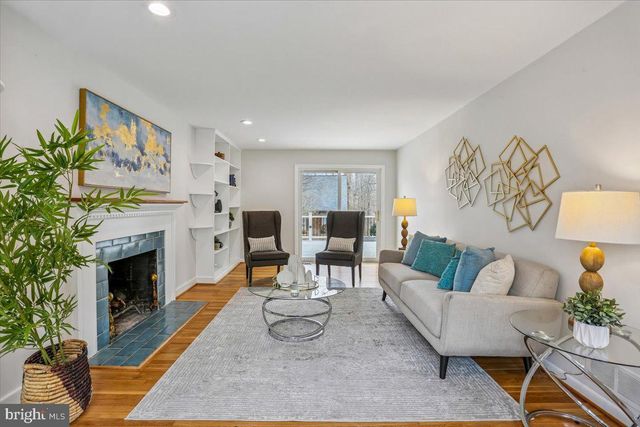 11011 MONTROSE AVE, Garrett Park, MD 20896