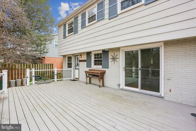 11011 MONTROSE AVE, Garrett Park, MD 20896