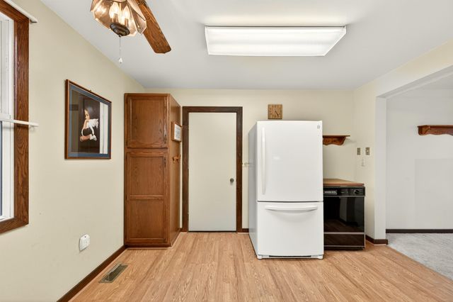 8 Kim Court, Midland, MI 48642
