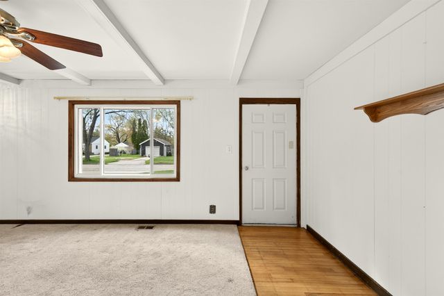 8 Kim Court, Midland, MI 48642