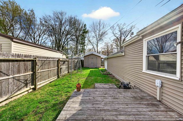 8 Kim Court, Midland, MI 48642