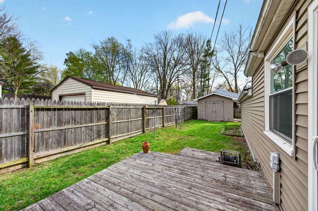 8 Kim Court, Midland, MI 48642