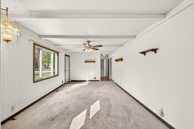8 Kim Court, Midland, MI 48642