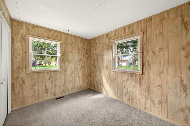 8 Kim Court, Midland, MI 48642