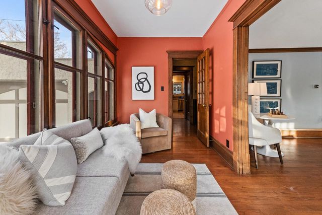 3405 N Hackett AVENUE, Milwaukee, WI 53211