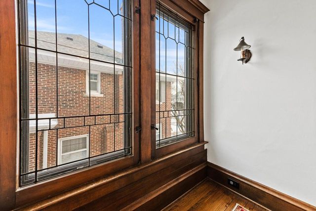 3405 N Hackett AVENUE, Milwaukee, WI 53211