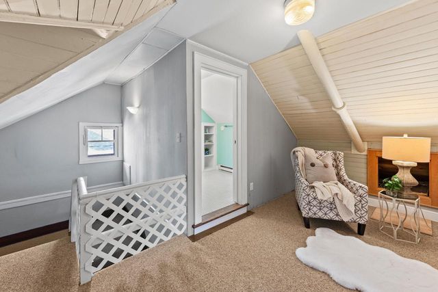 3405 N Hackett AVENUE, Milwaukee, WI 53211