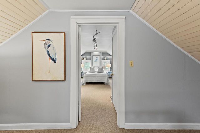 3405 N Hackett AVENUE, Milwaukee, WI 53211