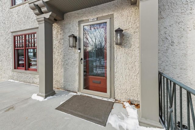 3405 N Hackett AVENUE, Milwaukee, WI 53211