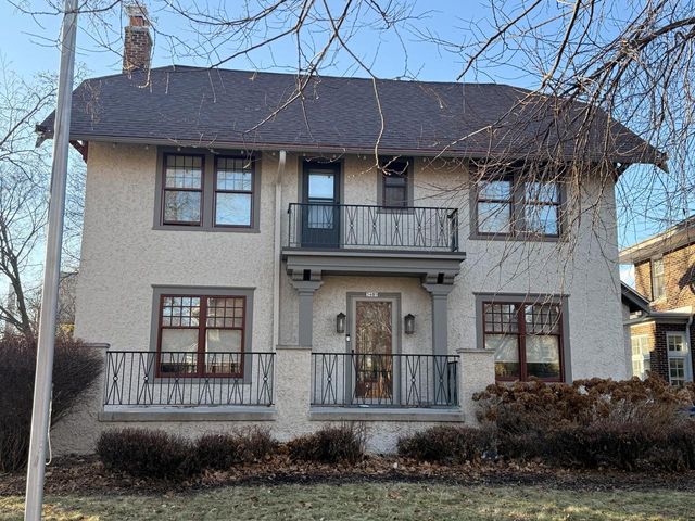 3405 N Hackett AVENUE, Milwaukee, WI 53211