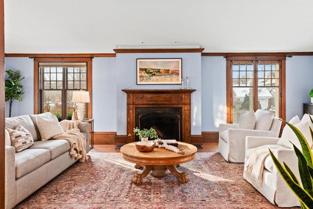 3405 N Hackett AVENUE, Milwaukee, WI 53211