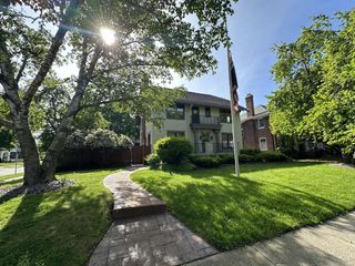 3405 N Hackett AVENUE, Milwaukee, WI 53211