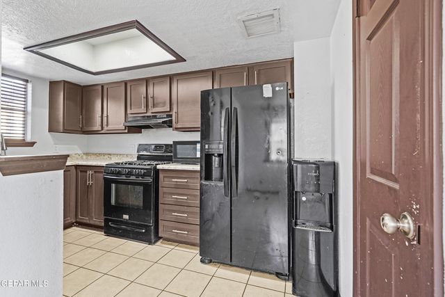 7337 ROYAL ARMS Drive, El Paso, TX 79912