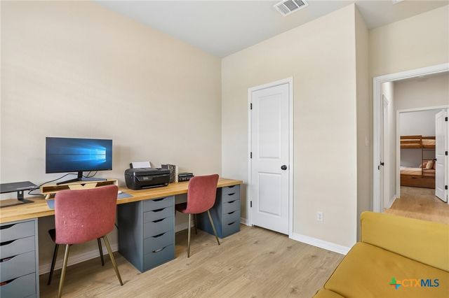 124 Fountain Grass Drive, San Marcos, TX 78666