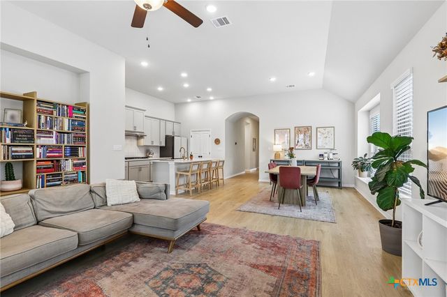 124 Fountain Grass Drive, San Marcos, TX 78666