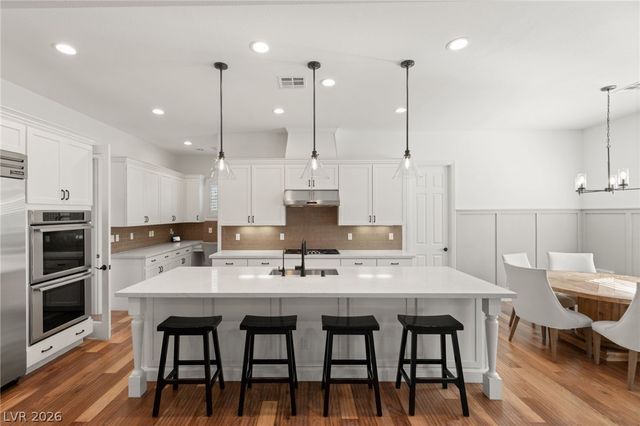 725 Porto Mio Way, Las Vegas, NV 89138