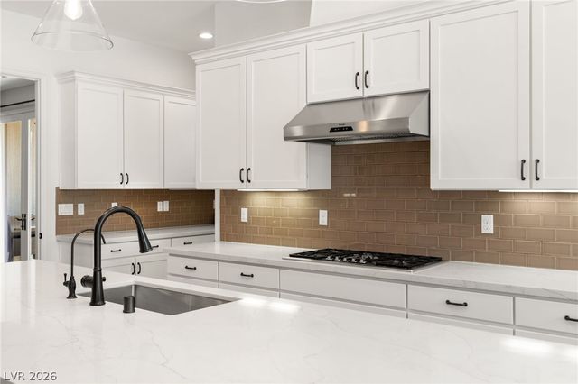 725 Porto Mio Way, Las Vegas, NV 89138