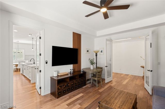 725 Porto Mio Way, Las Vegas, NV 89138