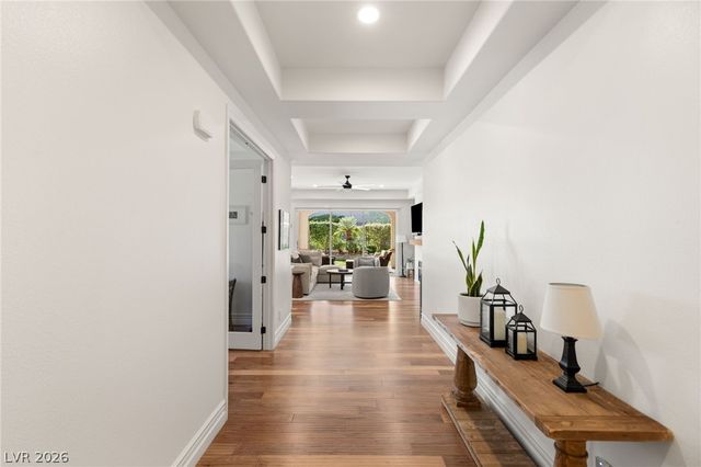 725 Porto Mio Way, Las Vegas, NV 89138
