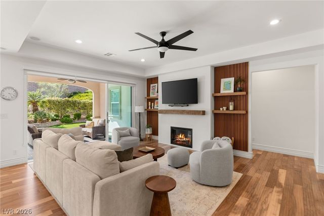 725 Porto Mio Way, Las Vegas, NV 89138