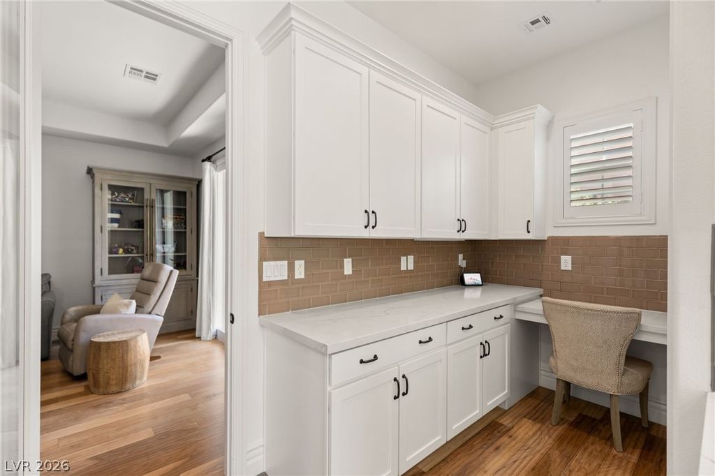 Image 17 of property listing at 725 Porto Mio Way, Las Vegas, NV 89138