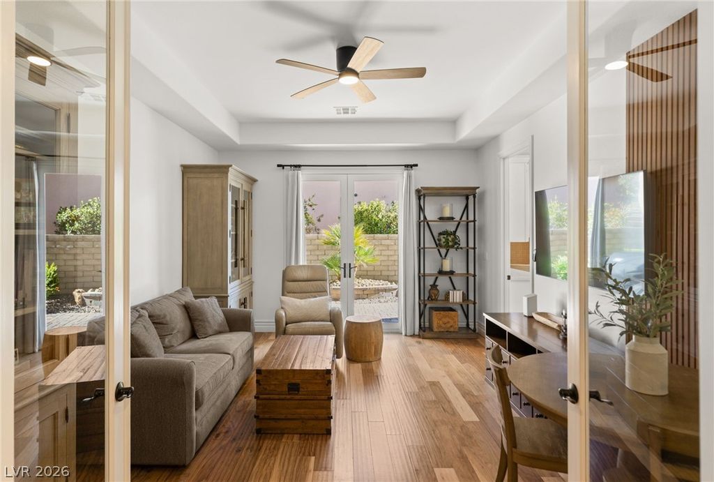 Image 18 of property listing at 725 Porto Mio Way, Las Vegas, NV 89138