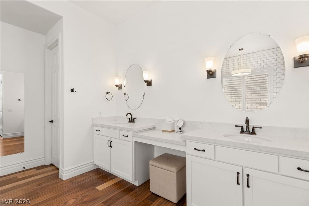 Image 25 of property listing at 725 Porto Mio Way, Las Vegas, NV 89138