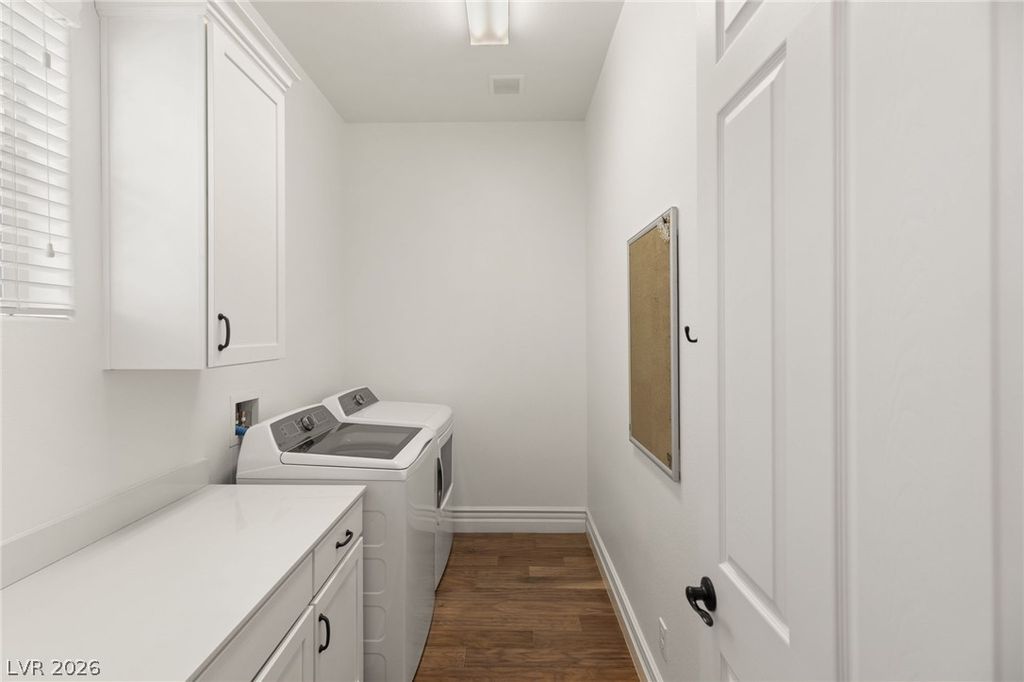Image 29 of property listing at 725 Porto Mio Way, Las Vegas, NV 89138