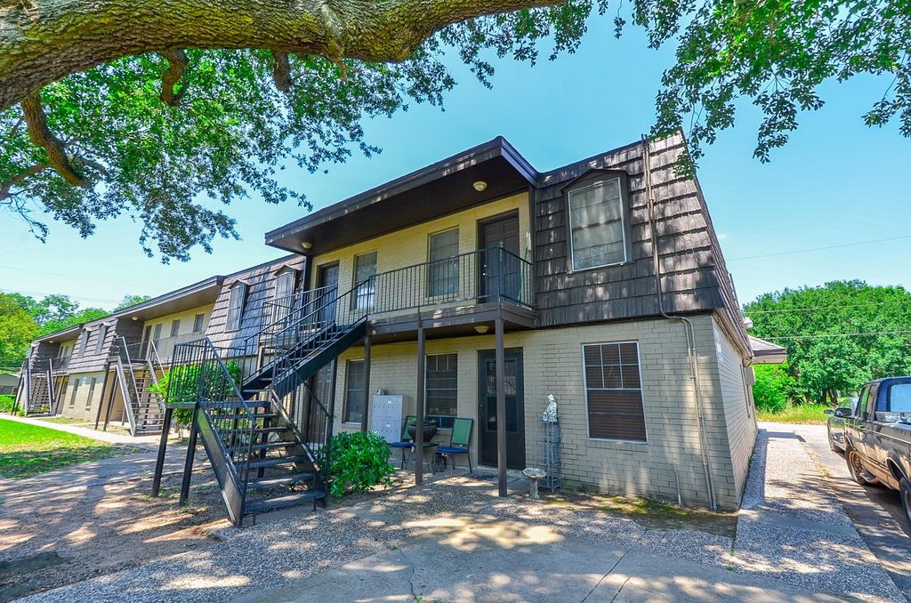 1518 East Avenue 107, Katy, TX 77493