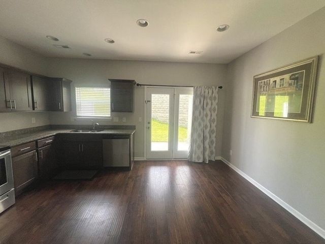 100 Bell Forge Ct, White Bluff, TN 37187