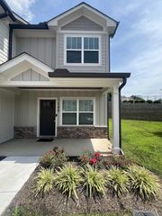 100 Bell Forge Ct, White Bluff, TN 37187