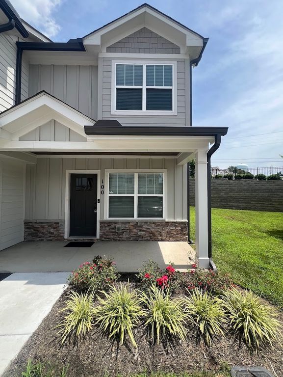 100 Bell Forge Ct, White Bluff, TN 37187