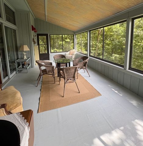 450 Glendale Rd, Wilbraham, MA 01095