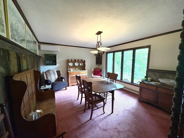 450 Glendale Rd, Wilbraham, MA 01095