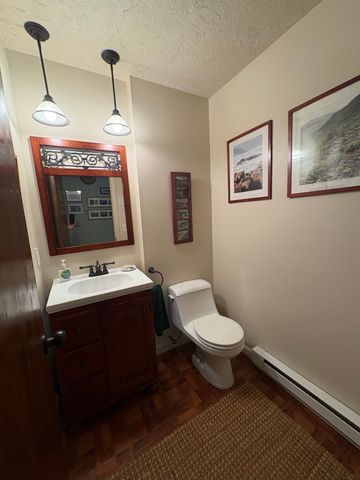 450 Glendale Rd, Wilbraham, MA 01095