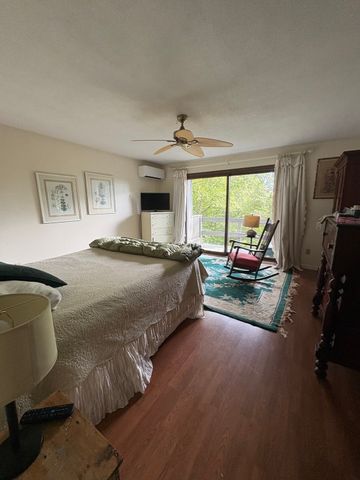 450 Glendale Rd, Wilbraham, MA 01095
