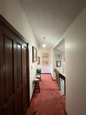 450 Glendale Rd, Wilbraham, MA 01095