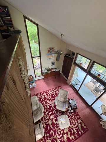 450 Glendale Rd, Wilbraham, MA 01095
