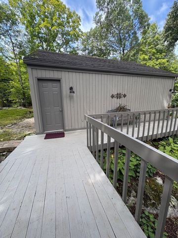 450 Glendale Rd, Wilbraham, MA 01095