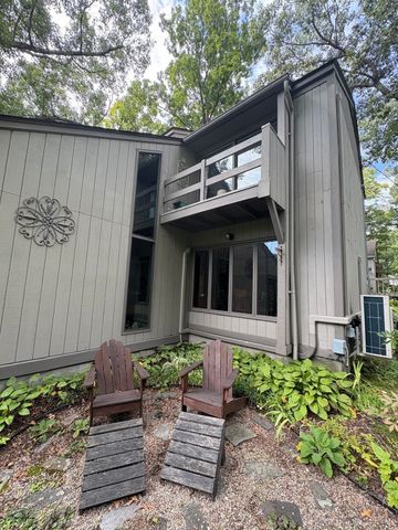 450 Glendale Rd, Wilbraham, MA 01095