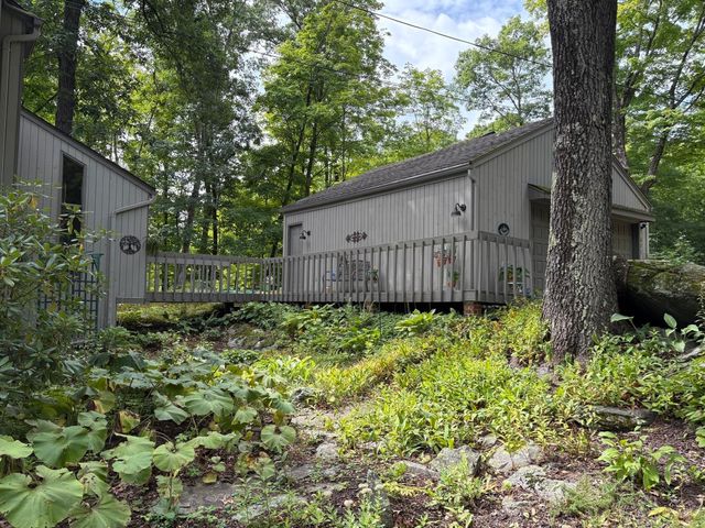 450 Glendale Rd, Wilbraham, MA 01095